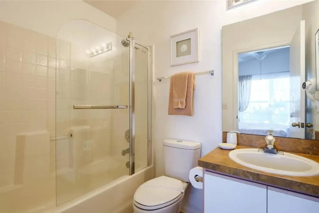 Spacious Vacation Home Near Disney W/ Private Pool- Perfect For Families! Davenport 0*,
