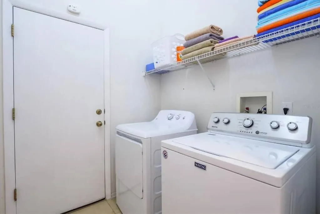 Spacious Vacation Home Near Disney W/ Private Pool- Perfect For Families! Davenport 0*,