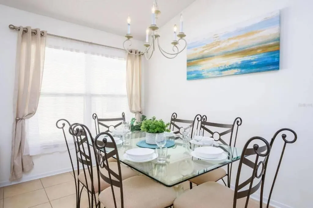 Spacious Vacation Home Near Disney W/ Private Pool- Perfect For Families! Davenport Holiday home