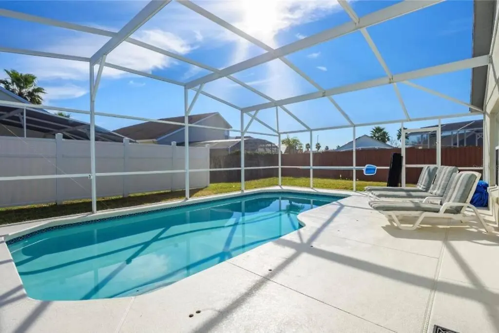 Spacious Vacation Home Near Disney W/ Private Pool- Perfect For Families! Davenport Holiday home